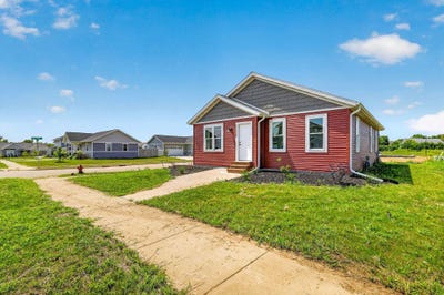 /international/us/1150-kamperschroer-way-sun-prairie-wi-110120015091/