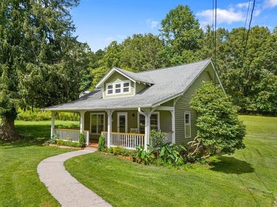 /international/us/364-hiawassee-street-hayesville-nc-110106326459/