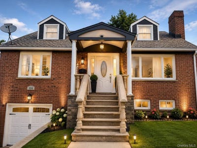 /international/us/104-hayward-street-yonkers-ny-110109166152/