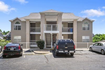 /international/us/33-golfshores-drive-branson-mo-110100533609/