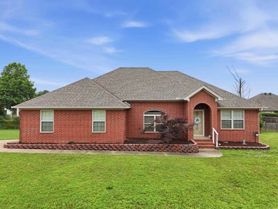 /international/us/2225-caleb-drive-searcy-ar-110108197805/