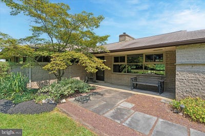 /international/us/555-hoffman-road-harleysville-pa-110101223707/?lang=en