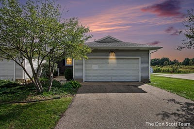 /international/us/282-creekside-street-nw-sparta-mi-110119988772/