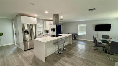 /international/us/8231-sw-9th-street-north-lauderdale-fl-110106435437/