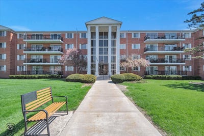 /international/us/1050-n-farnsworth-avenue-aurora-il-110107628239/