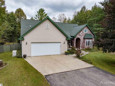 /international/us/2296-w-cheyenne-lane-west-branch-mi-110110296458/