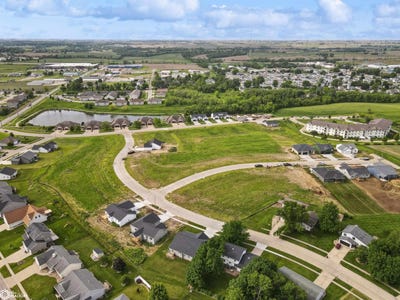 /international/us/821-w-merle-hibbs-boulevard-marshalltown-ia-110095011855/