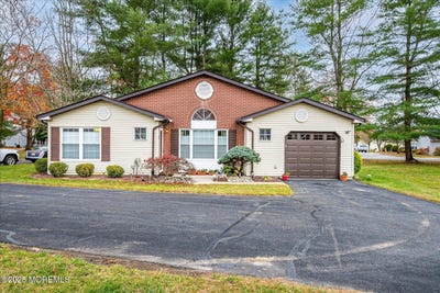 /international/us/1-linton-close-freehold-nj-110108334208/