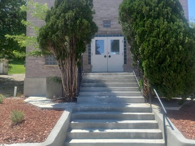 /international/us/290-s-100-w-st-milford-ut-110100127153/