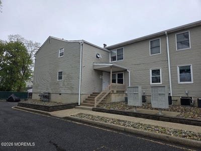 /international/us/213-main-street-keansburg-nj-110107731494/