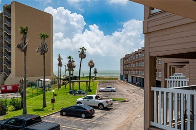 /international/us/3938-surfside-boulevard-corpus-christi-tx-110105044613/