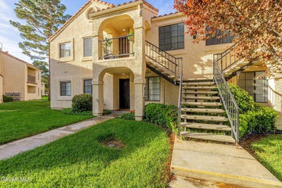 /international/us/2554-olive-drive-palmdale-ca-110107196463/