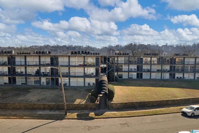 /international/us/2990-rhodes-circle-birmingham-al-110105312569/