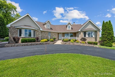 /international/us/12020-allendale-road-woodstock-il-110109138138/