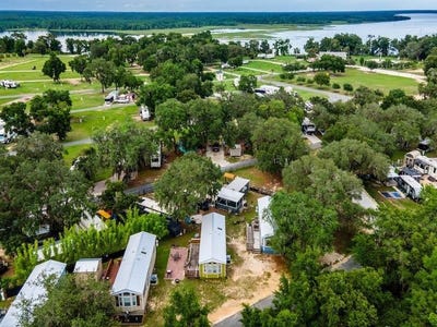 /international/us/15991-ne-243rd-place-road-fort-mc-coy-fl-110105047953/