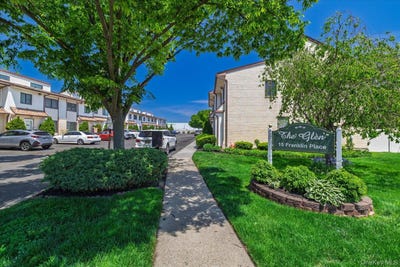 /international/us/15-franklin-place-oceanside-ny-110108012357/