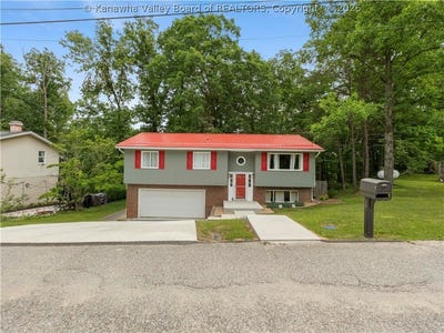 /international/us/10-barberry-lane-clendenin-wv-110108667230/