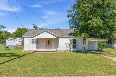 /international/us/309-s-6th-street-bangs-tx-110108015214/
