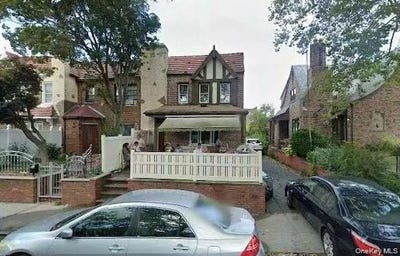 /international/us/8561-67th-avenue-rego-park-ny-110109624147/