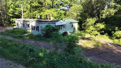 /international/us/657-oregon-road-mount-upton-ny-110108822226/