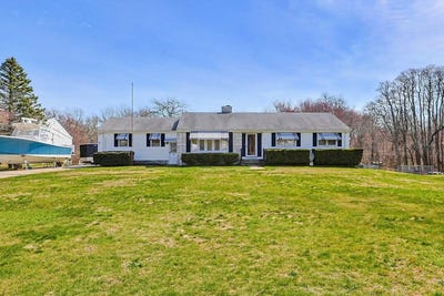 /international/us/10-brayton-rd-tiverton-ri-110107478072/