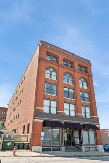 /international/us/609-central-street-kansas-city-mo-110100821352/