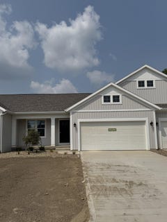 /international/us/1533-n-village-circle-kalamazoo-mi-110099448125/