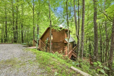 /international/us/301-bailey-avenue-bryson-city-nc-110108551369/