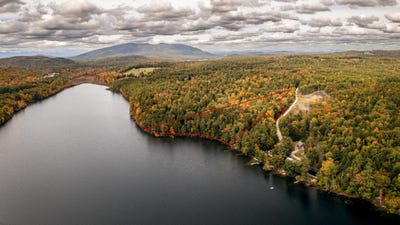 /international/us/granger-drive-denmark-me-110120454923/
