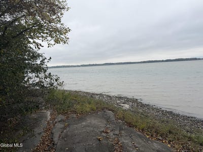 /international/us/l28-000-bridge-road-crown-point-ny-110120092103/