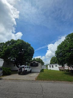 /international/us/1527-w-state-st-belding-mi-110108707779/