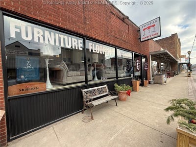 /international/us/225-washington-street-ravenswood-wv-110104550055/