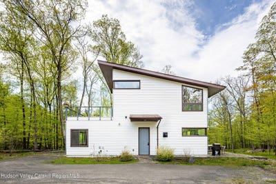 /international/us/2465-glasco-turnpike-woodstock-ny-110107955064/