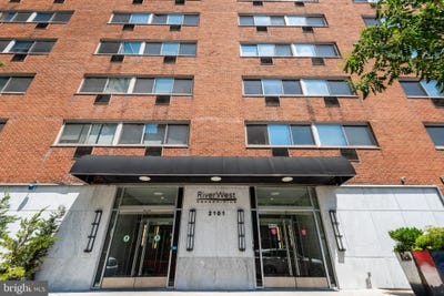 /international/us/2101-17-chestnut-street-philadelphia-pa-110108581476/