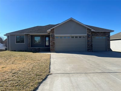 /international/us/2003-hillpointe-place-dodge-city-ks-110106238854/