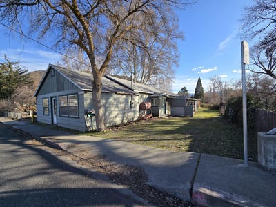 /international/us/123-raymond-street-yreka-ca-110098525743/