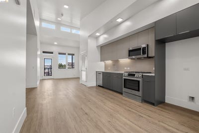 /international/us/1545-32nd-st-oakland-ca-110106782908/