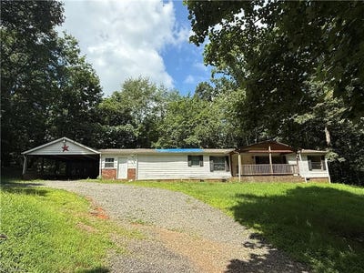 /international/us/2660-shiloh-drive-winston-salem-nc-110101005555/