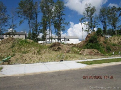 /international/us/78-warm-earth-road-naugatuck-ct-110100975948/?lang=zh-tw