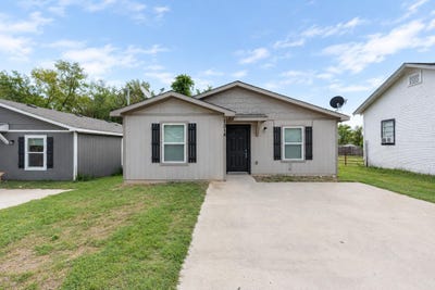 /international/us/1214-beaumont-st-longview-tx-110120806834/