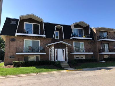 /international/us/49-w-66th-street-westmont-il-110108336341/