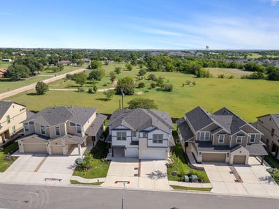 /international/us/2204a-cornfield-dr-pflugerville-tx-110101423346/
