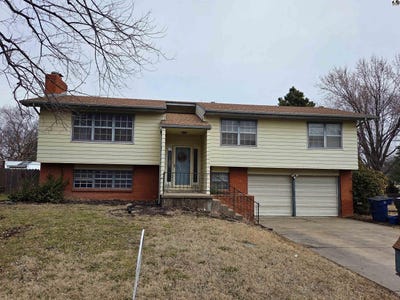/international/us/916-w-10th-st-newton-ks-110107695566/