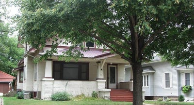 /international/us/605-e-4th-street-wellsburg-ia-110119959575/