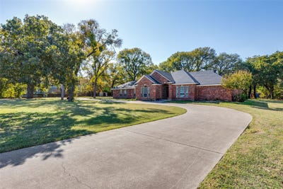 /international/us/921-corry-a-edwards-drive-kennedale-tx-110103417023/