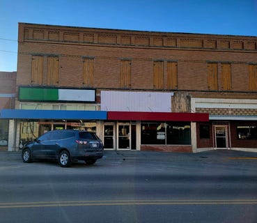 /international/us/125-s-main-st-smith-center-ks-110105794260/