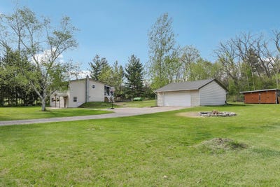 /international/us/6874-demby-road-arena-wi-110107830897/