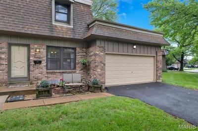 /international/us/2457-charente-drive-maryland-heights-mo-110099996512/