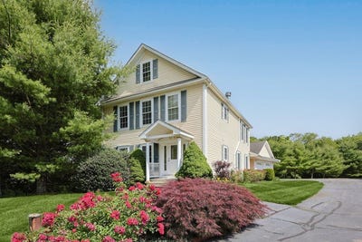 /international/us/349-county-st-seekonk-ma-110100695866/