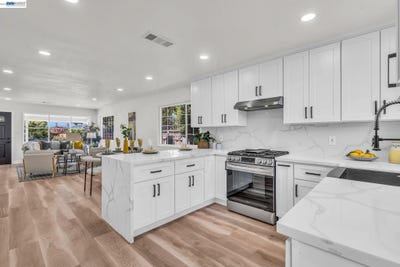 /international/us/4708-portola-dr-fremont-ca-110107159217/